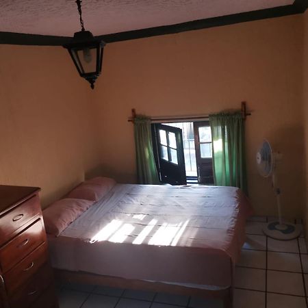 Hostal Guadalajara Dış mekan fotoğraf