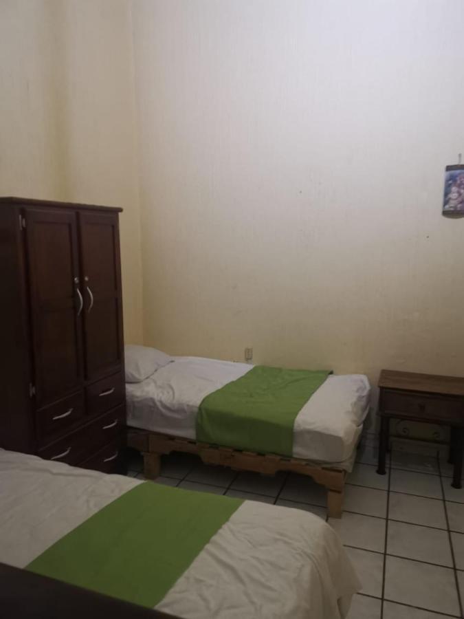 Hostal Guadalajara Dış mekan fotoğraf